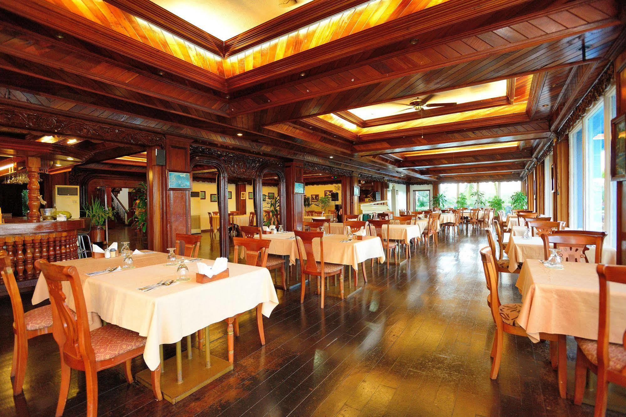 Airai Water Paradise Hotel & Spa Koror Exterior foto
